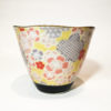 tasse triangle fleurs jaune