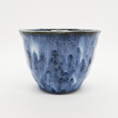 tasse craquelée bleue