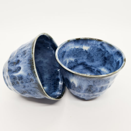 tasse craquelée bleue deux