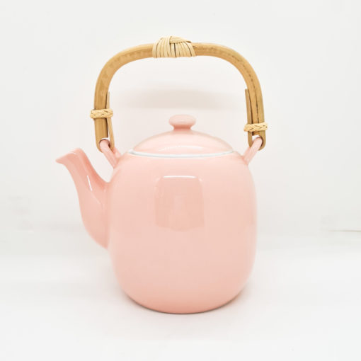 théière en porcelaine oeuf rose