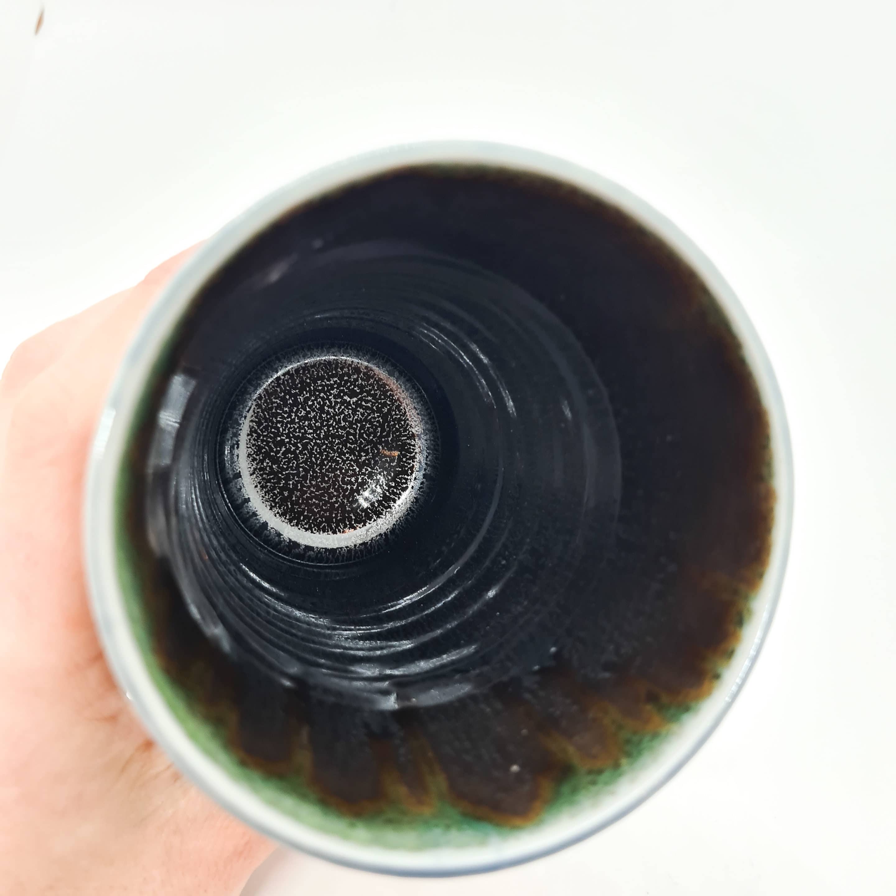 tasse haute noire et blanche int tasse haute noire et blanche int